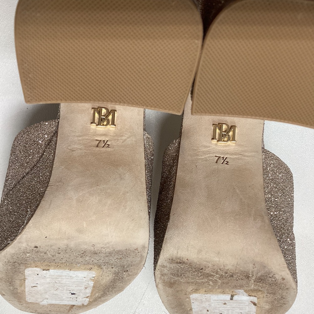 Badgley Mischka Jayda Ankle‎ Strap Platform Pumps - Picture 14 of 15